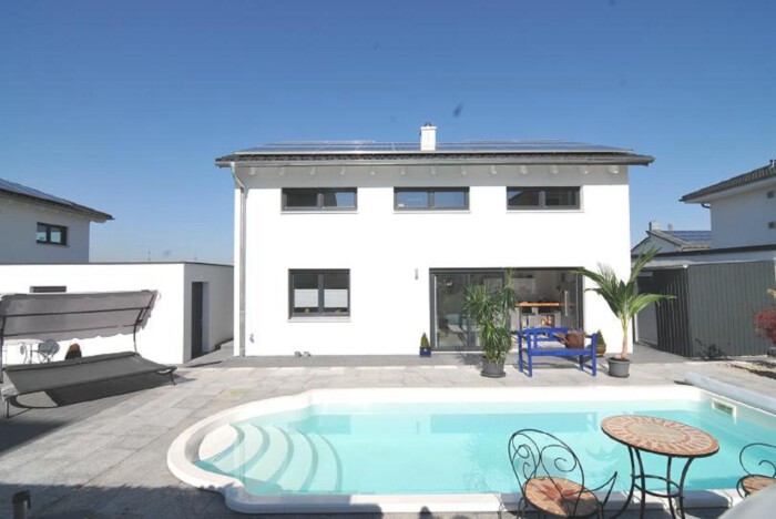 Blaue Lagune im Herzen Bayerns