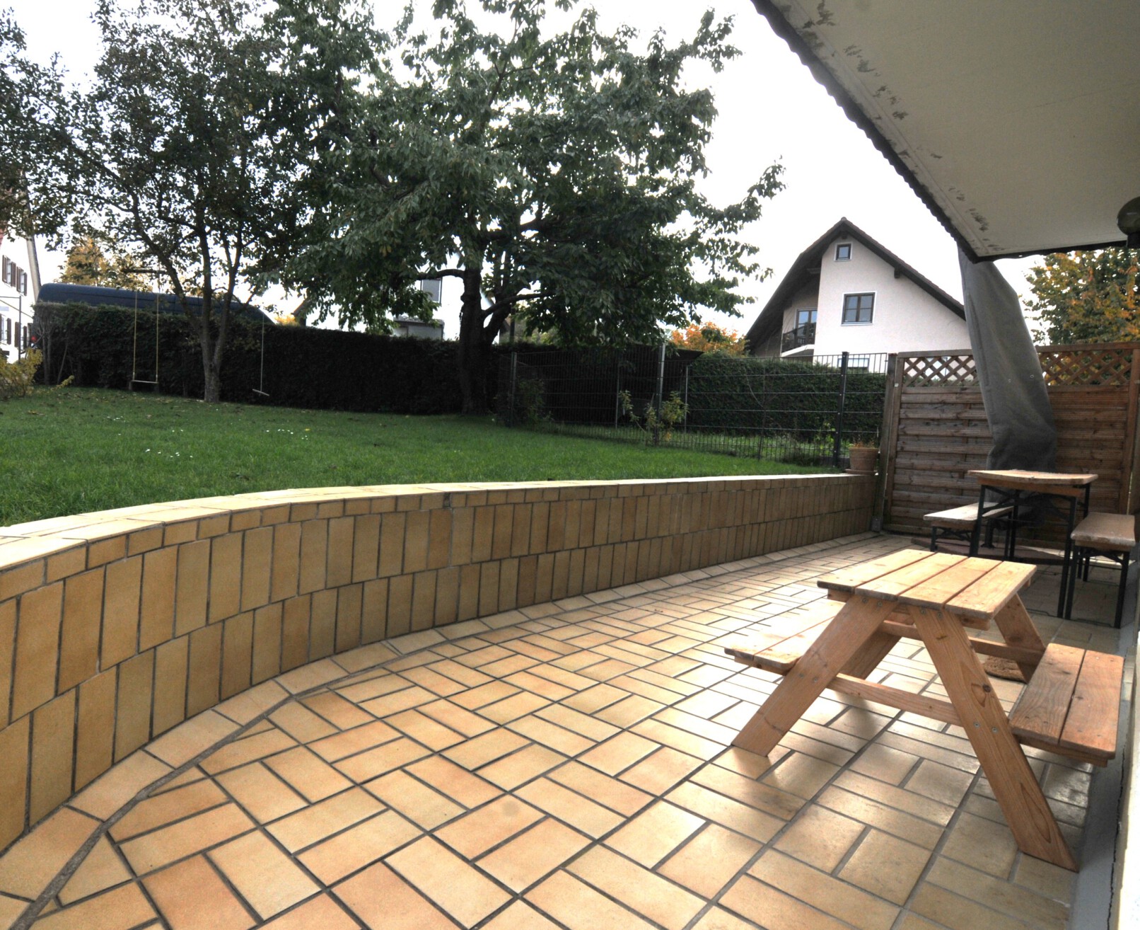 Terrasse mit Garten